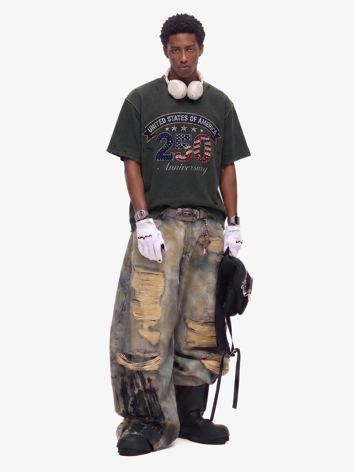 Rhinestone 250 Ripped Washed T-Shirt