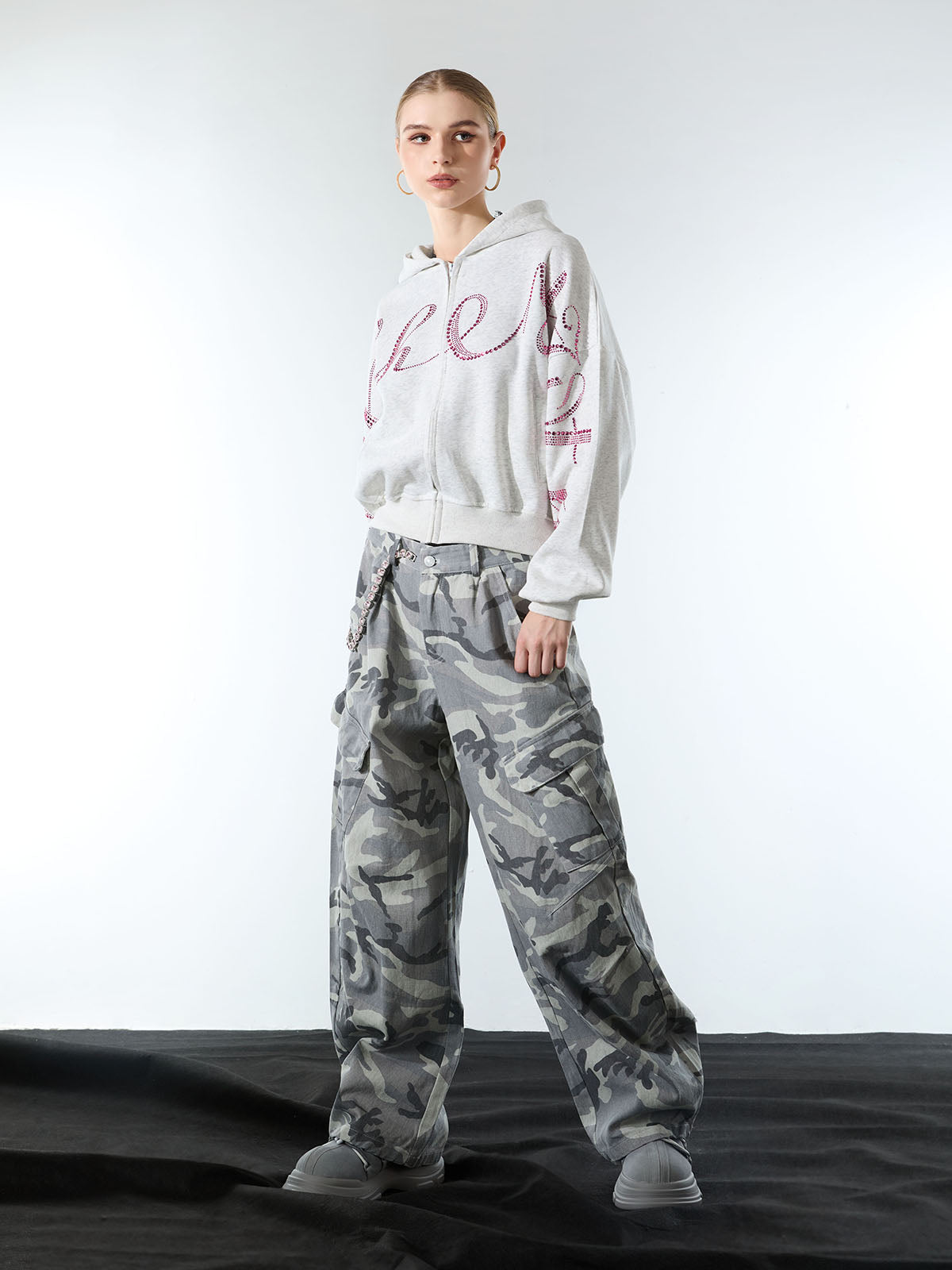 Snow Camouflage Machete Wide-Leg Cargo Barrel Pants - 2548 