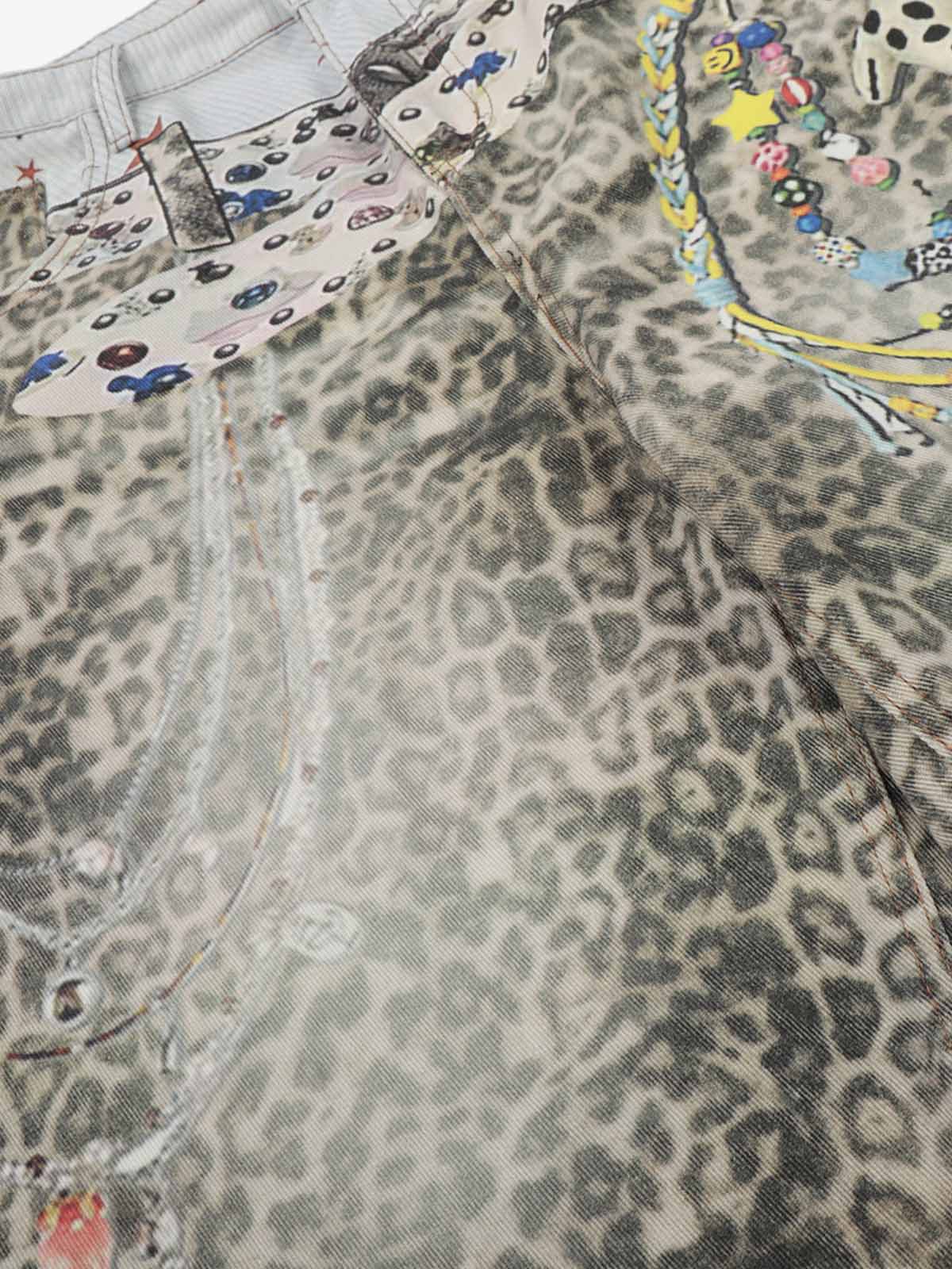 Charm Detail Leopard Denim Shorts
