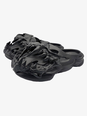 Skull Graphic Non-Slip Clogs