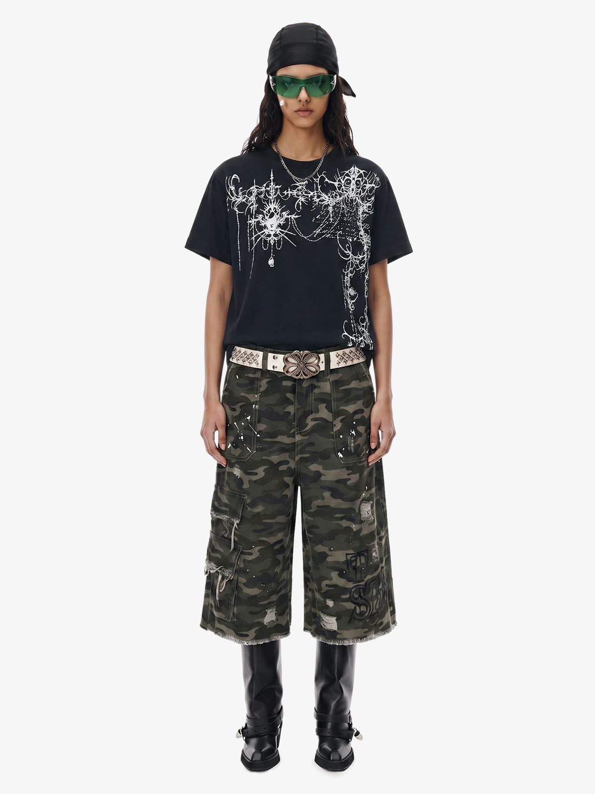 Gothic Thorns Pattern T-Shirt