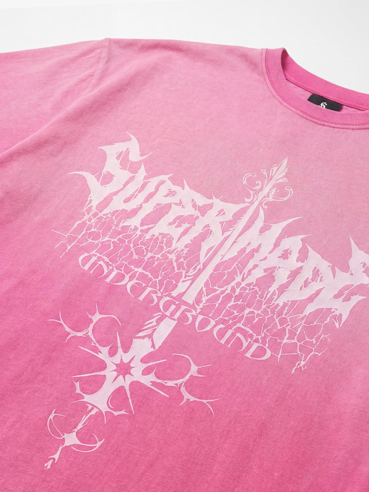 Thesupermade-Unisex Loose-fit Gradient Pink And Black Street Punk T-shirt With Gothic Pattern Print, Suitable For Street 