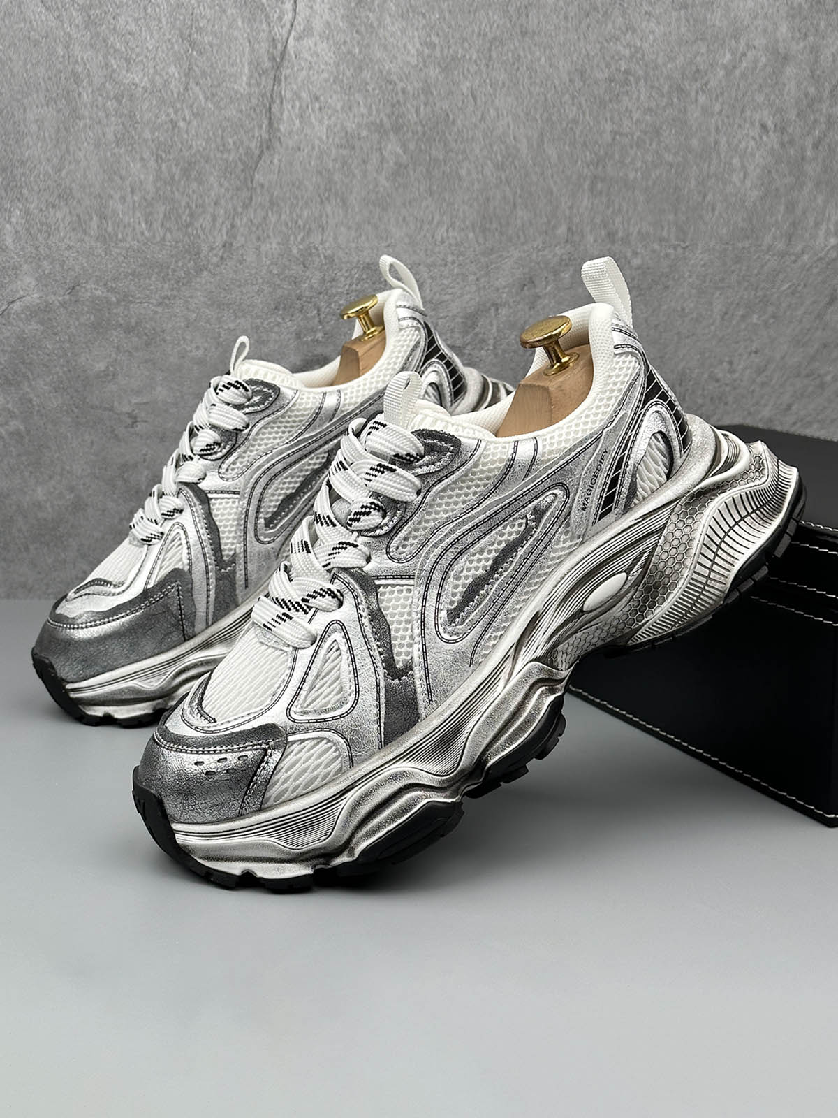 Chunky Sole Breathable Running Sneakers 